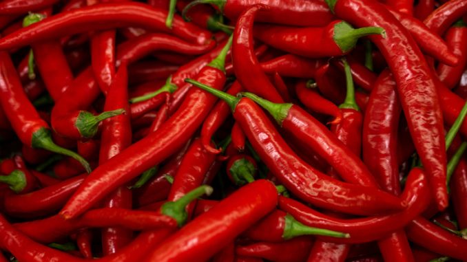 are-there-benefits-to-spicy-food-1618958175