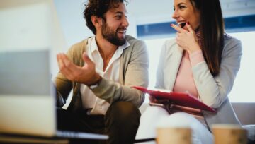 When a Girl Likes You: 3 Clear Signs She’s Into You