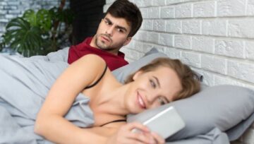 7 Signs Your Girlfriend Might Be Seeing Other Guys