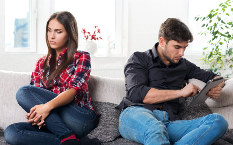 3 Things You Must Do the Moment You Feel Your Partner Pulling Away