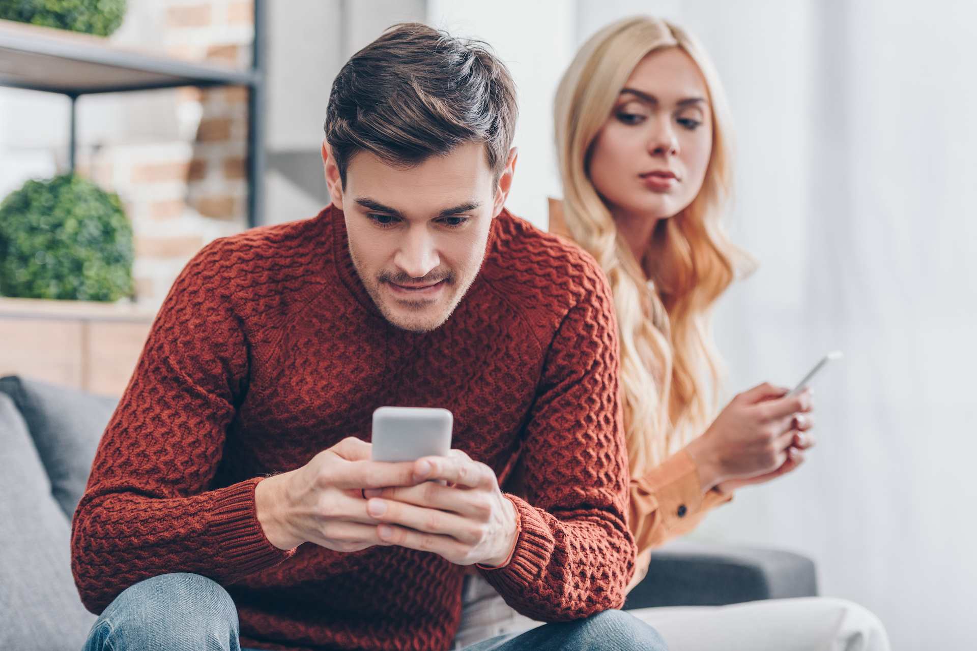 Dear Men: These 5 Secrets Can Destroy Your Marriage – Never Share Them!