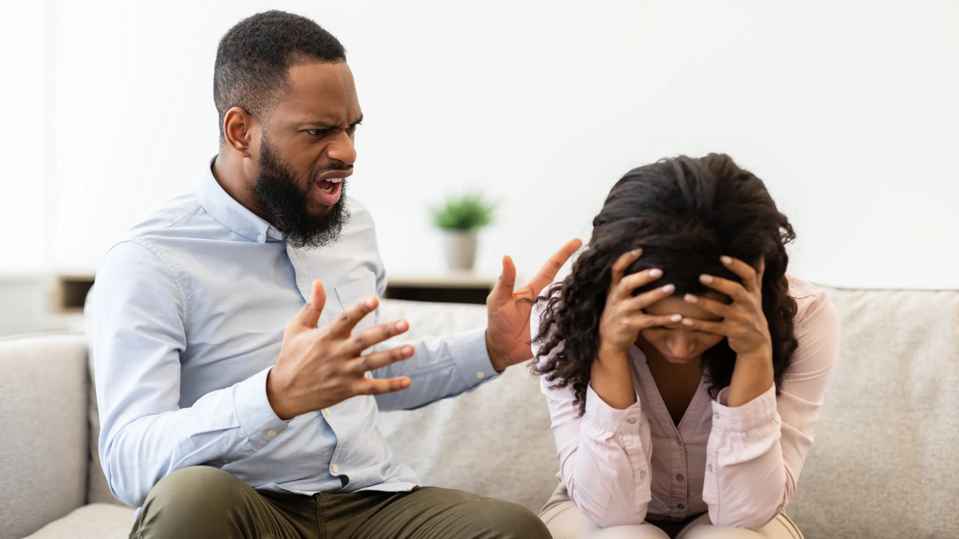 Men, These 5 Behaviors in a Woman Could Signal Trouble