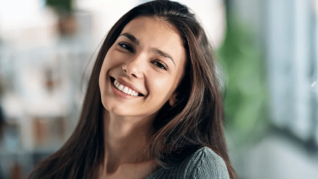 10 Physical Traits Men Find Attractive in Women — No. 9 Is Hard to Resist!