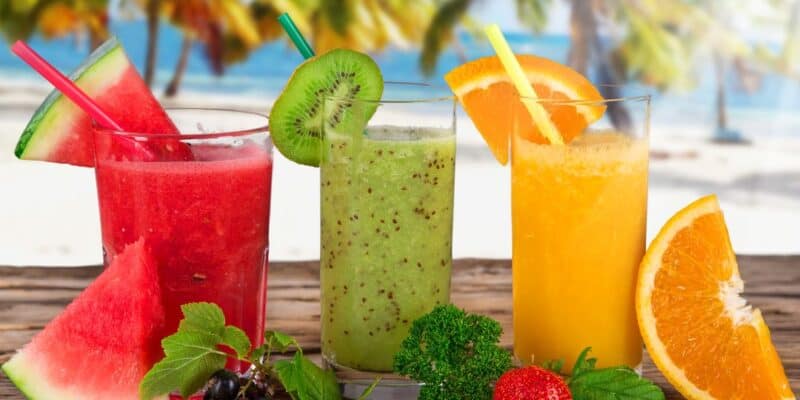 5 Natural Drinks to Enjoy in Your 50s and 60s to Support Healthy Eyesight