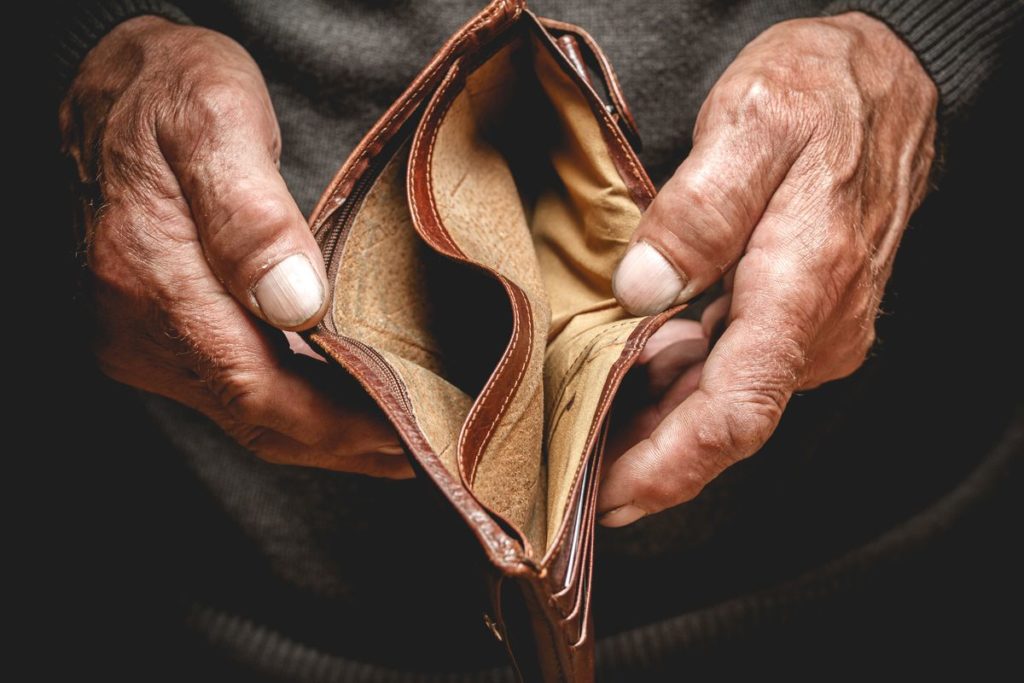 5 Habits That Could Keep You Poor Forever — Stop Doing These Things Before It’s Too Late