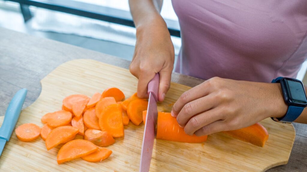 The Amazing Health Benefits of Carrots: How This Everyday Vegetable Supports a Healthier Lifestyle