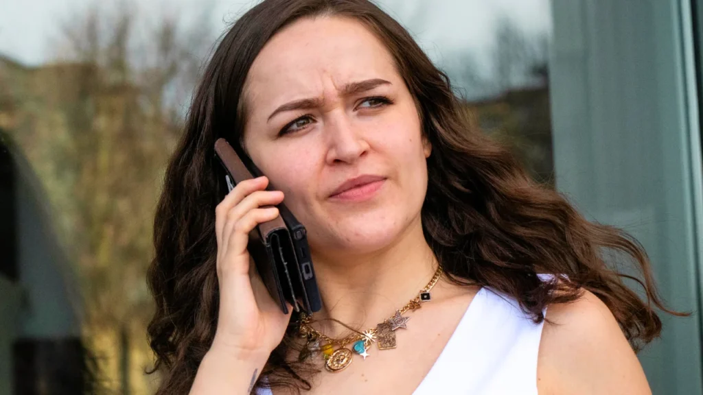 8 Warning Signs in a Woman’s Words That You Should Never Ignore